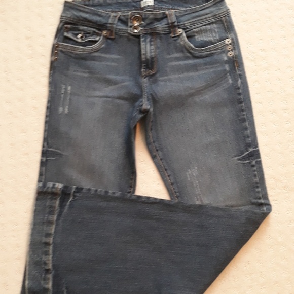 Jean - Picture 3 of 4